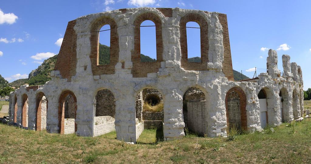 Hotel Tre Ceri Gubbio Kültér fotó